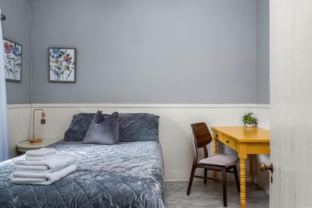 Holiday home Hot Tubs - Dt Duplex - Two Blocks Off Forsyth Park