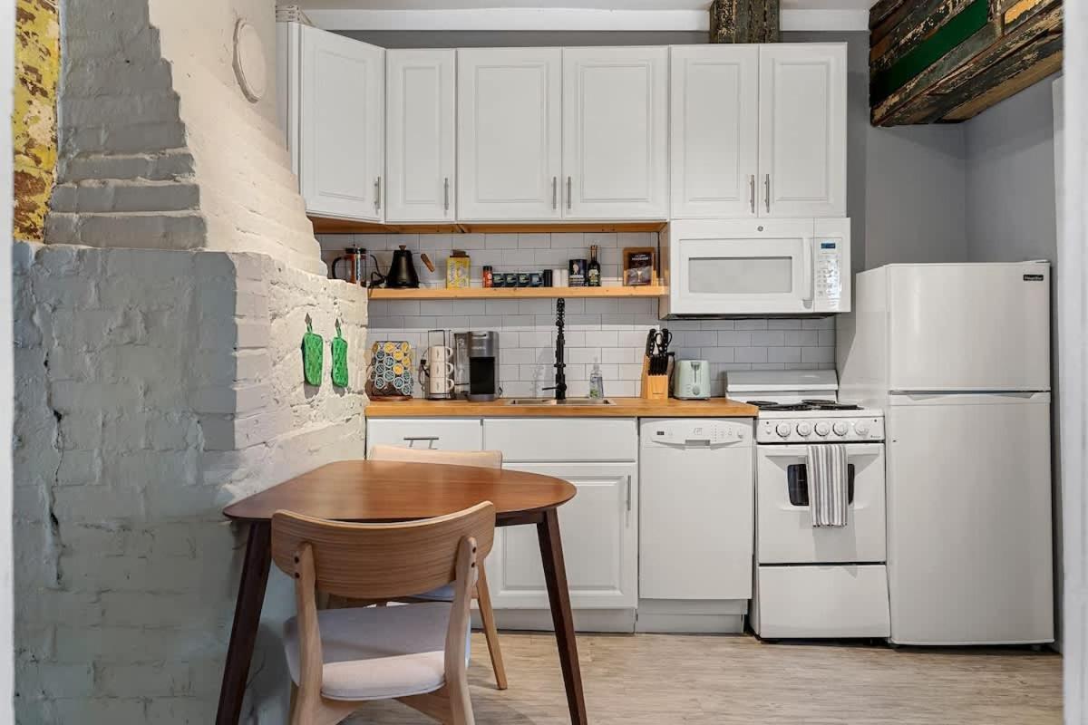Holiday home Hot Tubs - Dt Duplex - Two Blocks Off Forsyth Park