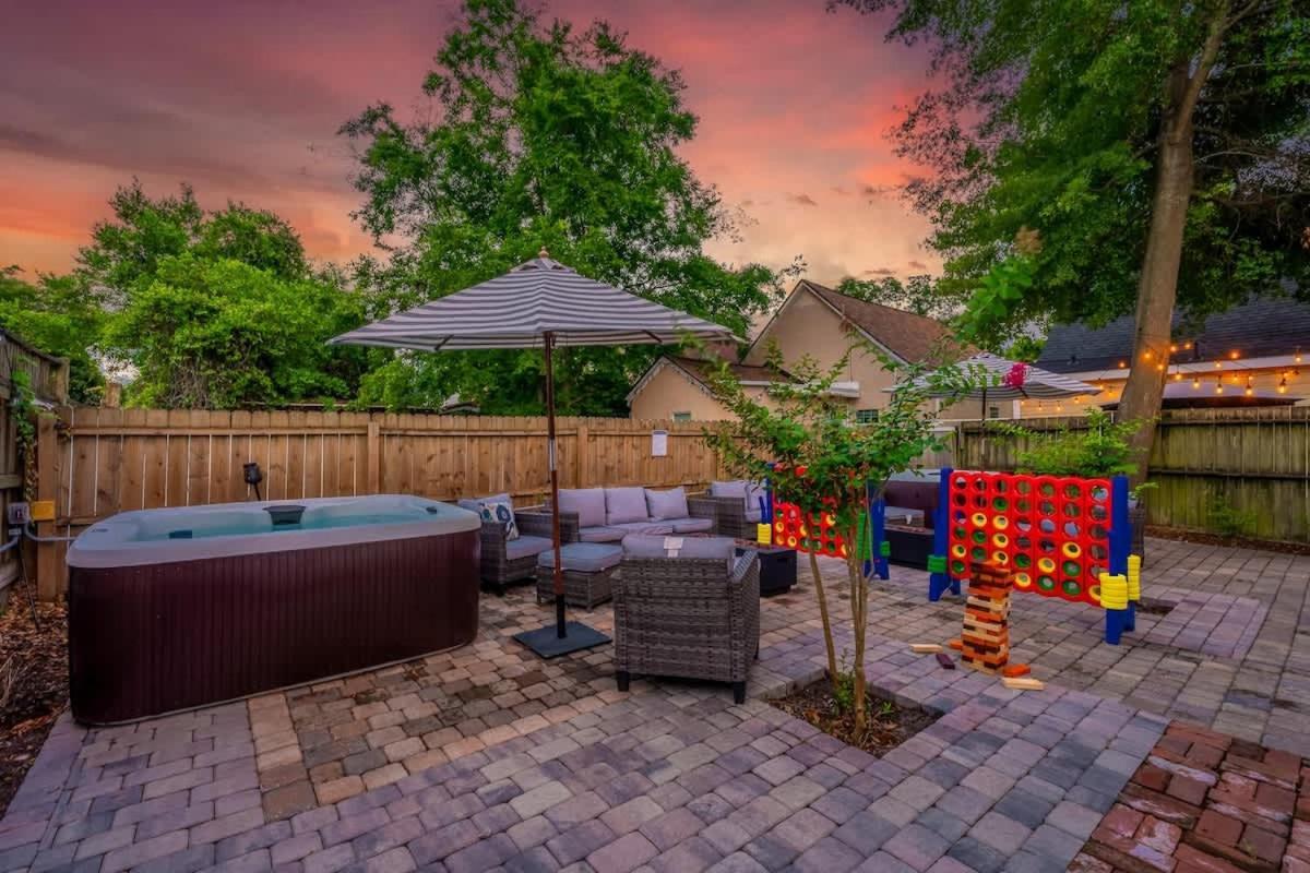 Holiday home Hot Tubs - Dt Duplex - Two Blocks Off Forsyth Park *