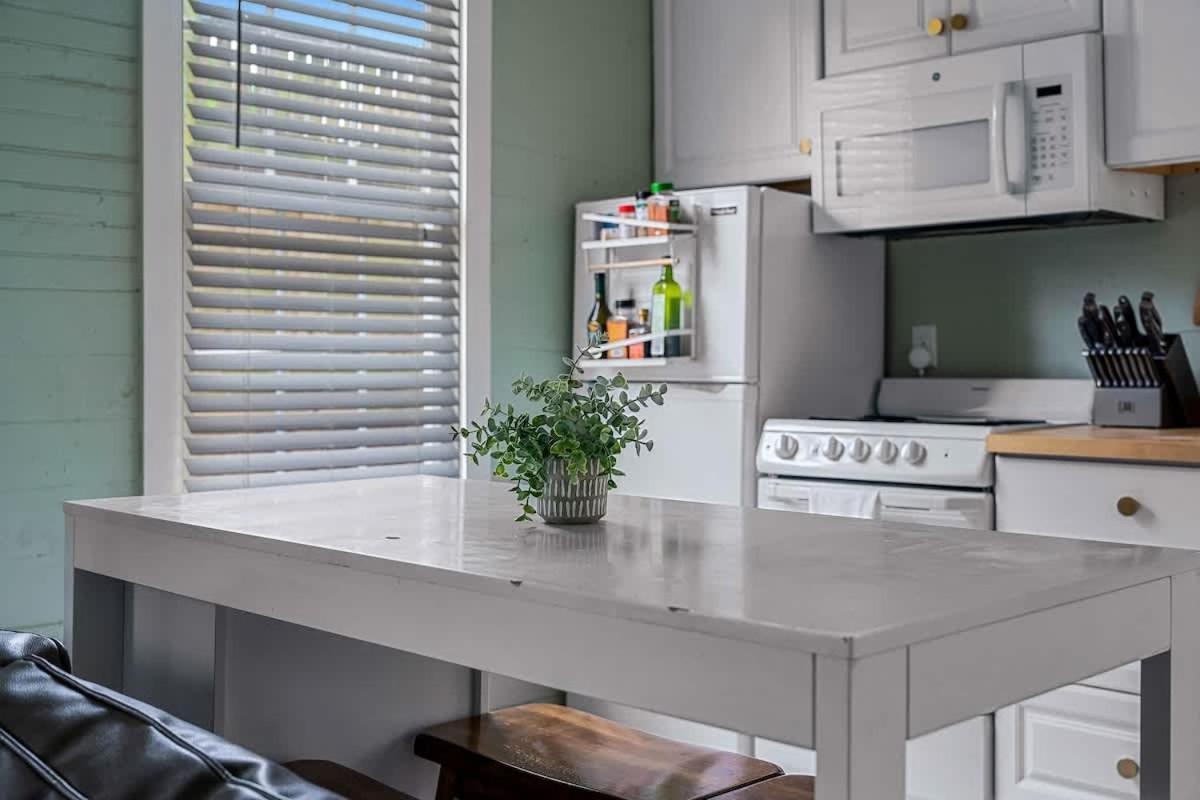 Holiday home Hot Tubs - Dt Duplex - Two Blocks Off Forsyth Park *